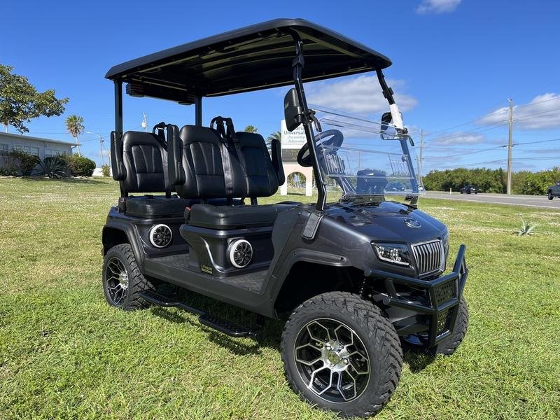 2025 Evolution D5 Maverick 4 Plus Arctic Gray | Cart with CarPlay