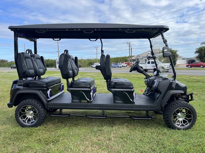 2025 Evolution D5 Maverick 6 Plus Black Sapphire | 6-Seater with CarPlay - Image 2